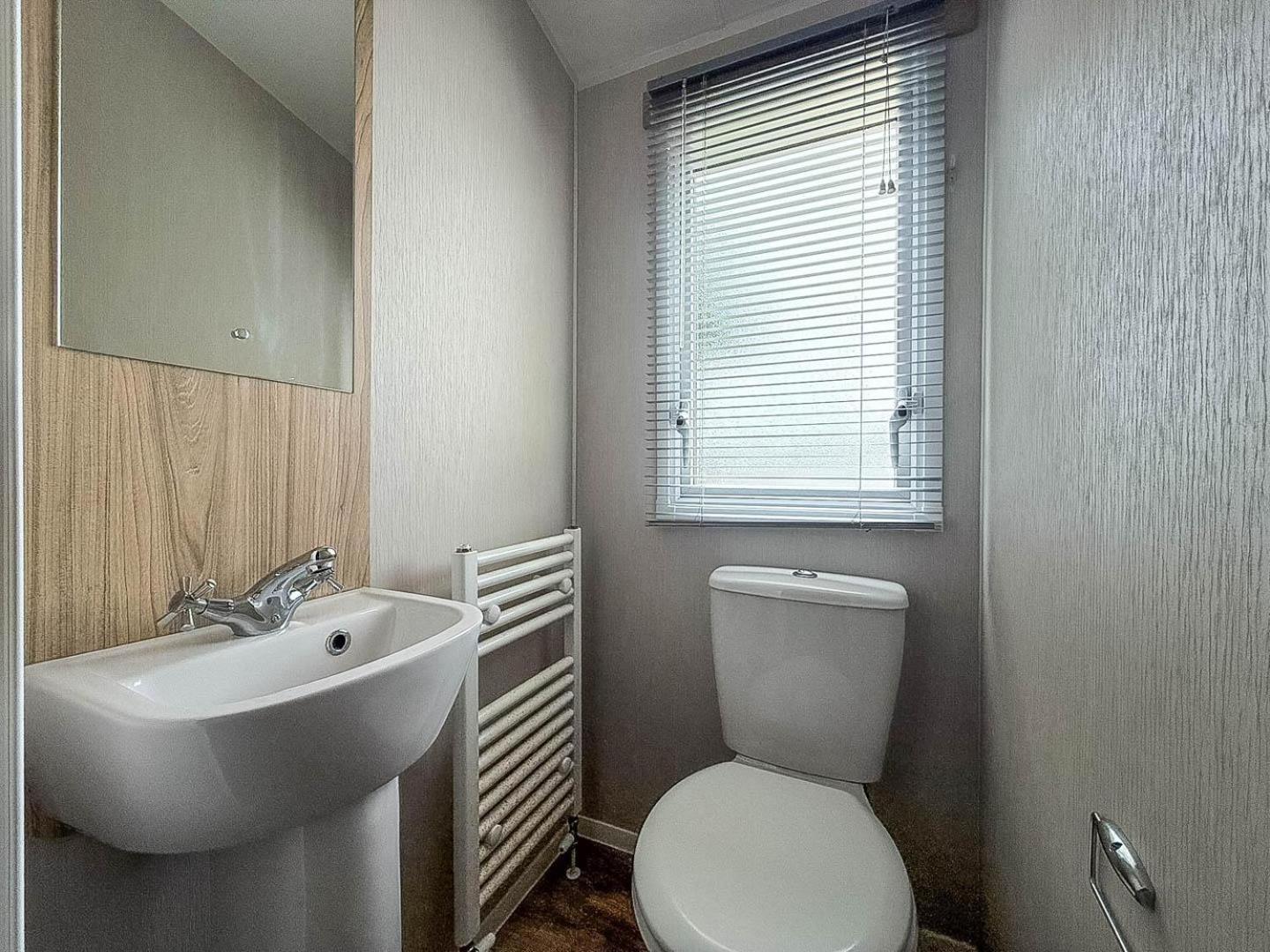 Lovely Caravan To Hire At White Acres In Newquay Ref 94419of Campsite *