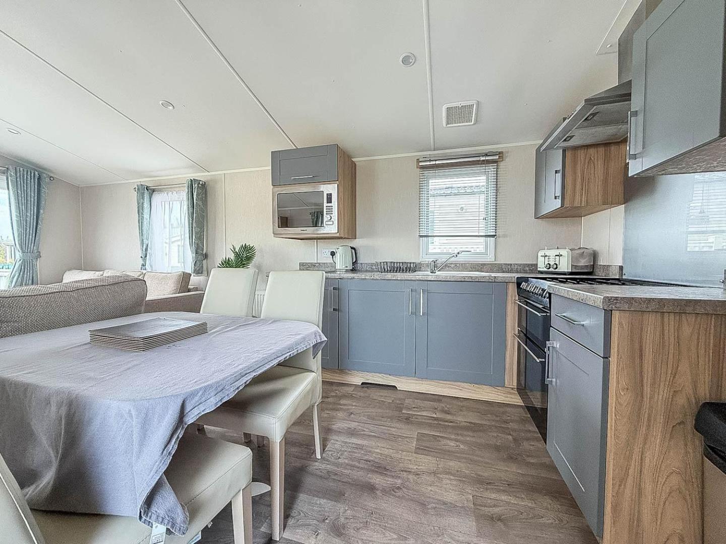 Campsite Lovely Caravan To Hire At White Acres In Newquay Ref 94419of *